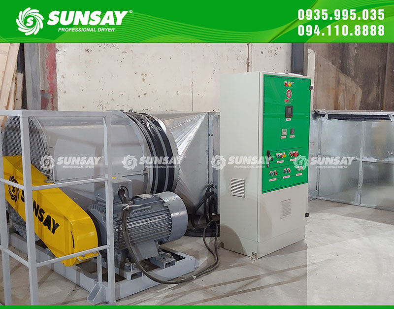 Tủ điện máy lúa 20 tấn được thiết kế an toàn dễ sử dụng cho khách hàng đặt mua máy